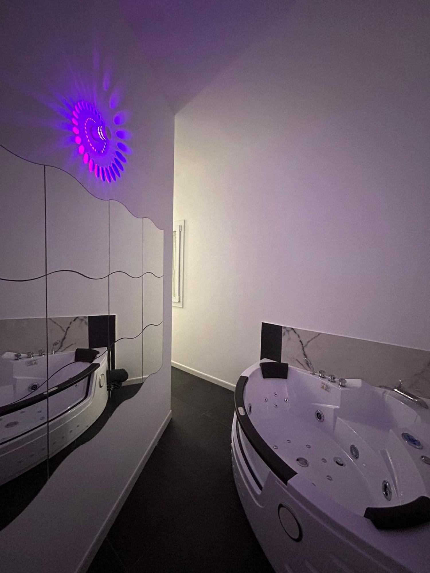 Bari Sea Paradise View (Adults Only) מראה חיצוני תמונה